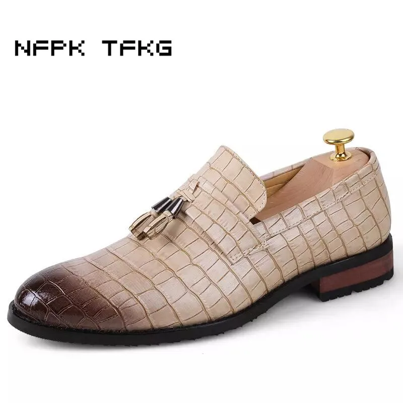 England designer brand casual wedding party dress alligator genuine leather shoes slip on flats shoe oxfords tassel loafers male England designer brand casual wedding party dress alligator genuine leather shoes slip on flats shoe oxfords tassel loafers male