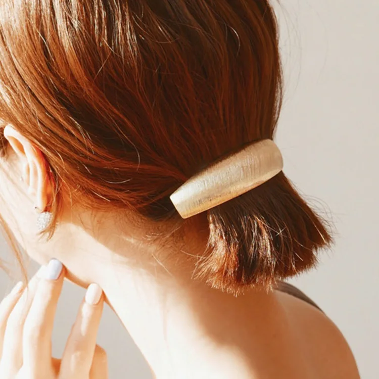 

MENGJIQIAO 2018 New Women Wide Arc Shape Metal Hair Clip Hair Pins Short Barrettes For Girls Fashion Vintage Hair Accessories