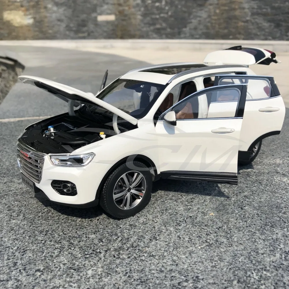 Литая модель автомобиля Great Wall все новые Haval H6 1:18 (белый/красный логотип)| |