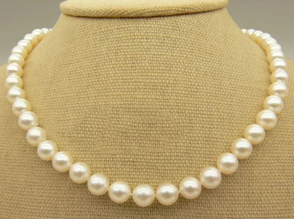 

Free Shipping >>>>> HOT AAA+ 10-11MM NATURAL SOUTH SEA WHITE PEARL NECKLACE 18"14K Clasp