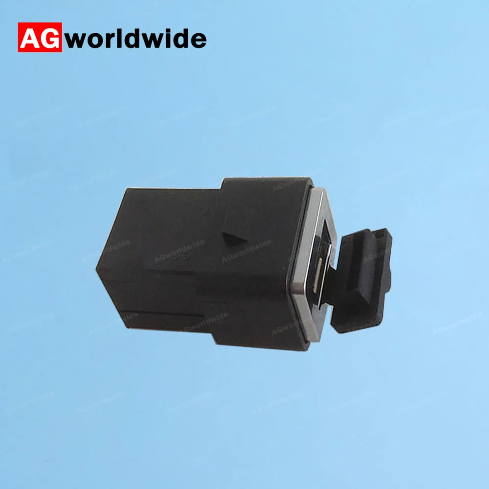 

30775252 Car USB interface Socket For Volvo S80 S80L S60 XC60 S40 C30 V60