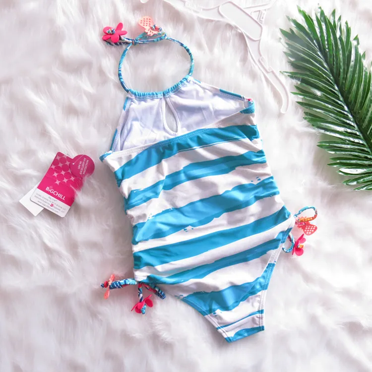 girls swimsuit