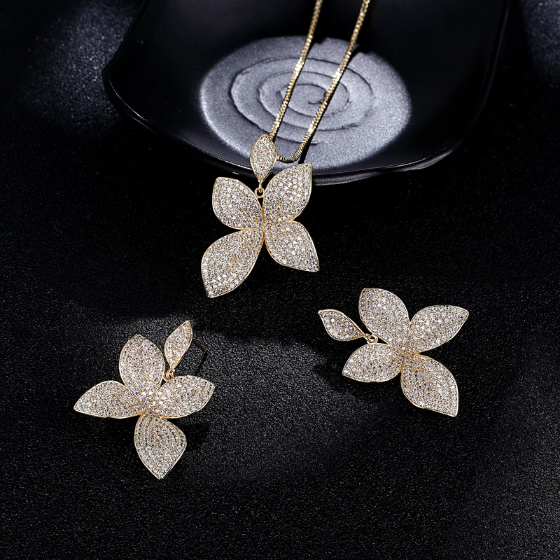 

LanRuiSha Jewelry Set Simple Luxury Clover Full Zircon Micro Plated Necklace with Earrings for Engagement Bridal Trendy Best Gif