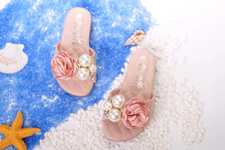 Розовые туфли для девочек 2018 Брендовая детская повседневная Тапочки модные обувь с жемчугом мягким дном Дети туфли принцессы бежевый