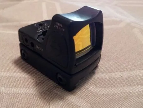 

Rifle Airsoft Mini RMR Red Dot Reflex Sight Tactical Red Dot Scope with On / Off Switch For Hunting