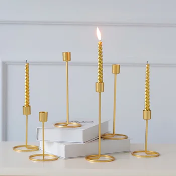 

Europe Gold Candle Holder Single Head Iron Candlestick Romantic Table Decoration Wedding Home Decor Candle Desktop Display Gifts