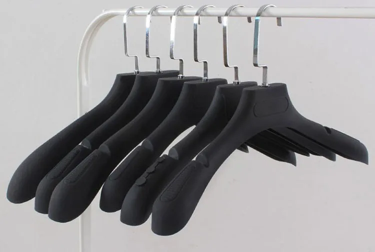

[Free shipping] Big Black Plastic hanger for Suits Garment, with Non Slip Rubber, Man's Style (8 Pieces/ Lot)