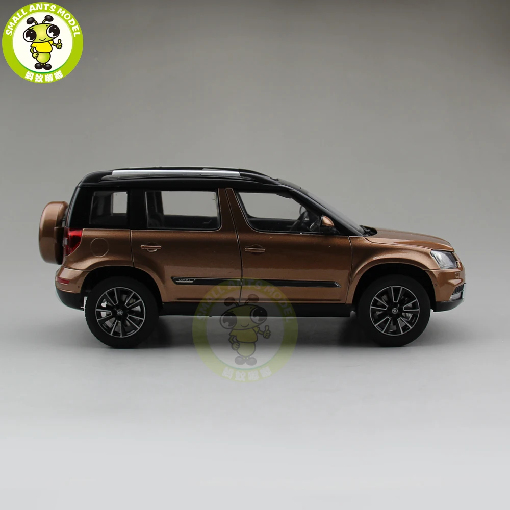 1/18 Skoda Yeti SUV литая модель металлическая модель автомобиля SUV подарок коллекция хобби коричневый