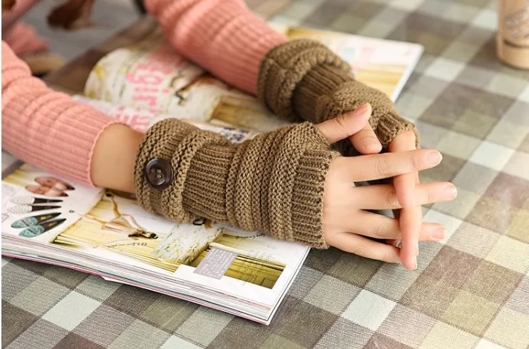 NDUCJSI женские стильные теплые зимние перчатки на пуговицах вязание крючком теплые митенки перчатки без пальцев женские перчатки Soild Цвет