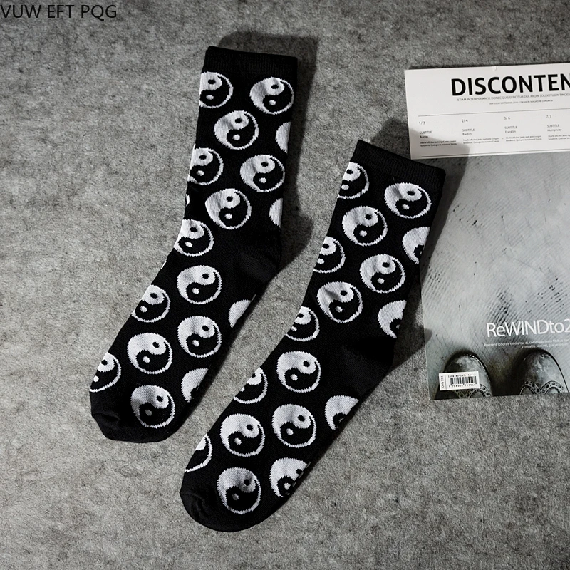 

Chinese style men and women socks Tai Chi pattern gossip hip cool street fashion classical elements cotton sock