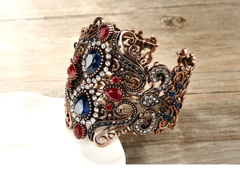 vintage-wide-cuff-bangle-green-color_02