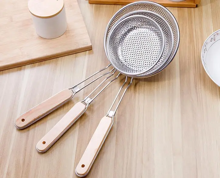 Stainless steel flour sifter Sieve Colanders S/M/L/XL Size Fine Mesh Wire oil strainer pot Frying Basket for baking Cooking Tool