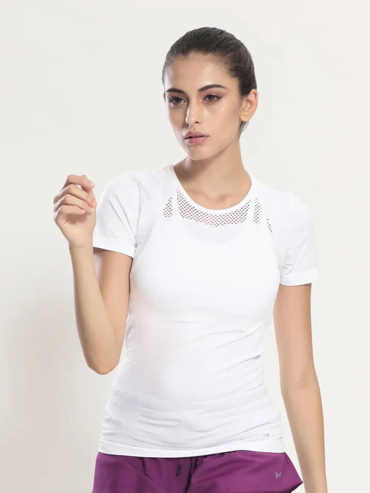 blusas blancas deportivas