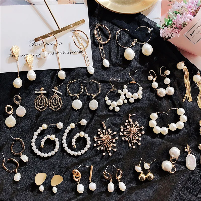 

FEEHOW Vintage Simulation Pearl Geometry Sweet Romantic Simple Earrings for Women Wedding Dinner Birthday Gift Jewelry FWEL328