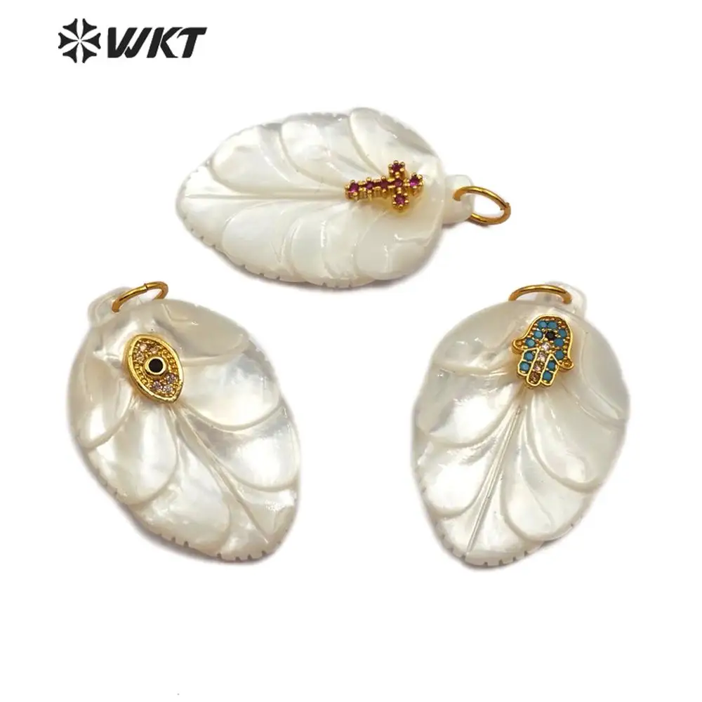 

WT-MP129 Carved Shell& CZ Pendant Petal Shell With Moon Sun Evil Eye Hamas Cross Charm Handmade Jewelry Women Necklace Pendant
