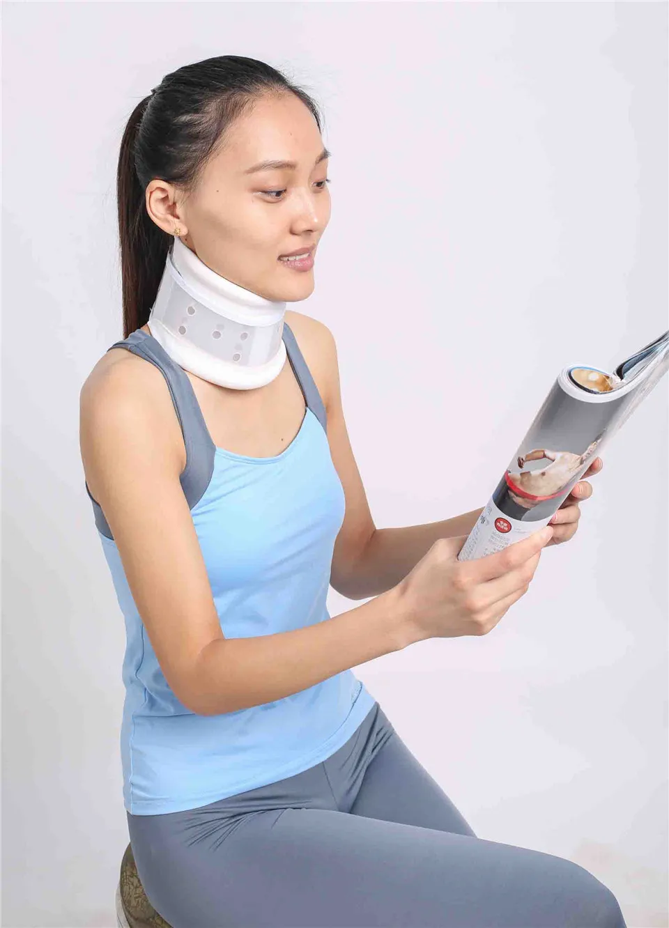 Корсет Регулируемый Жесткий Пластиковый шейный воротник с поддержкой подбородка для проблем с шеей травм, боли и жесткости