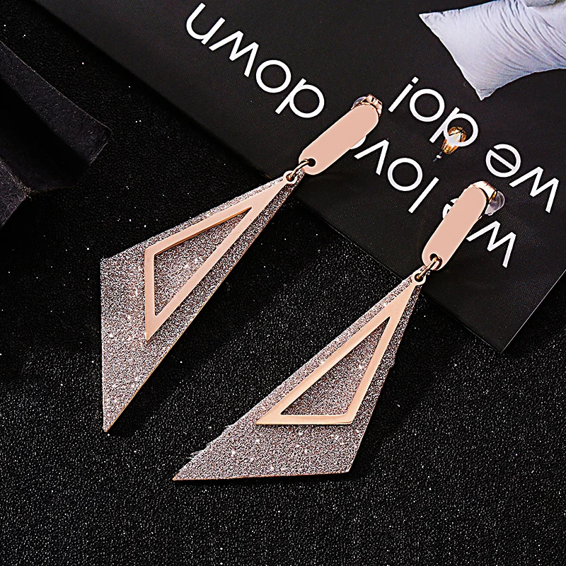 

YUN RUO New Arrival Fashion Frosted Triangle Stud Earring Woman Rose Gold Color Titanium Steel Jewelry Birthday Gift Never Fade