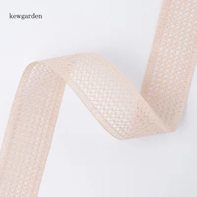 Kewgarden Wholesale 28mm Hollow Satin Ribbons Handmade Tape DIY Hair Bowknot Ribbon Packing Riband Webbing 20 Yards / lot - Цвет: Светло-желтый