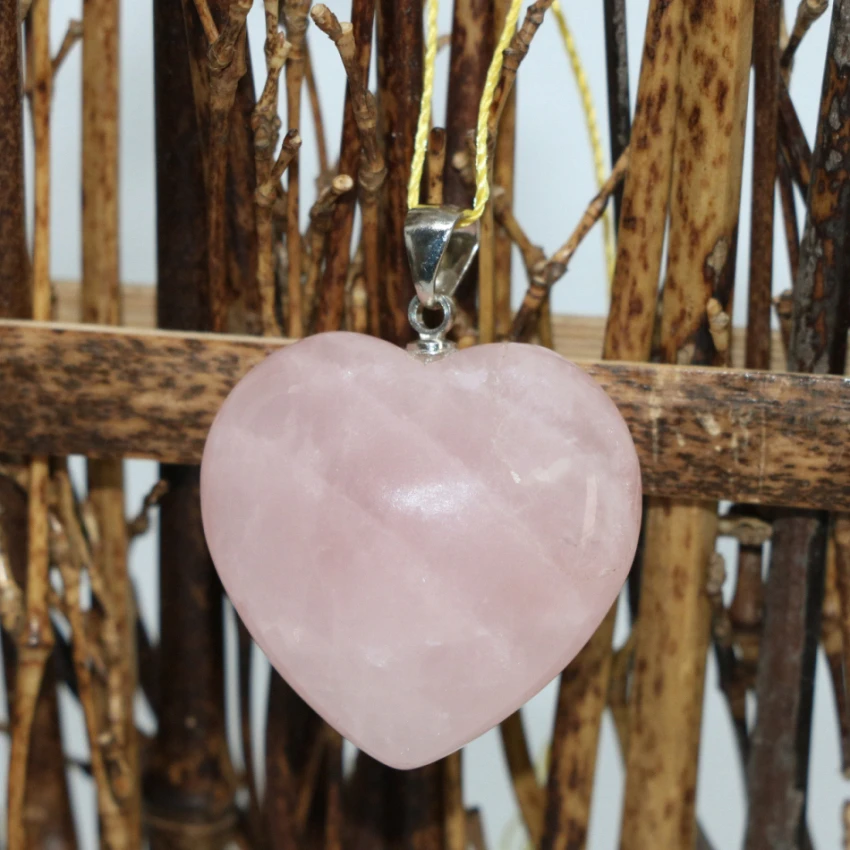 

Fashion lovely unique design high quality rose pink crystal quartz jades stone heart shape pandent charms jewelry 30mm B1835
