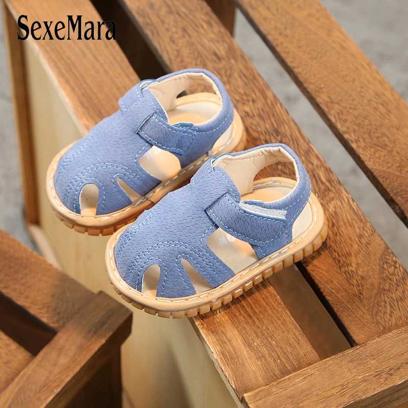 closed toe clog sandals