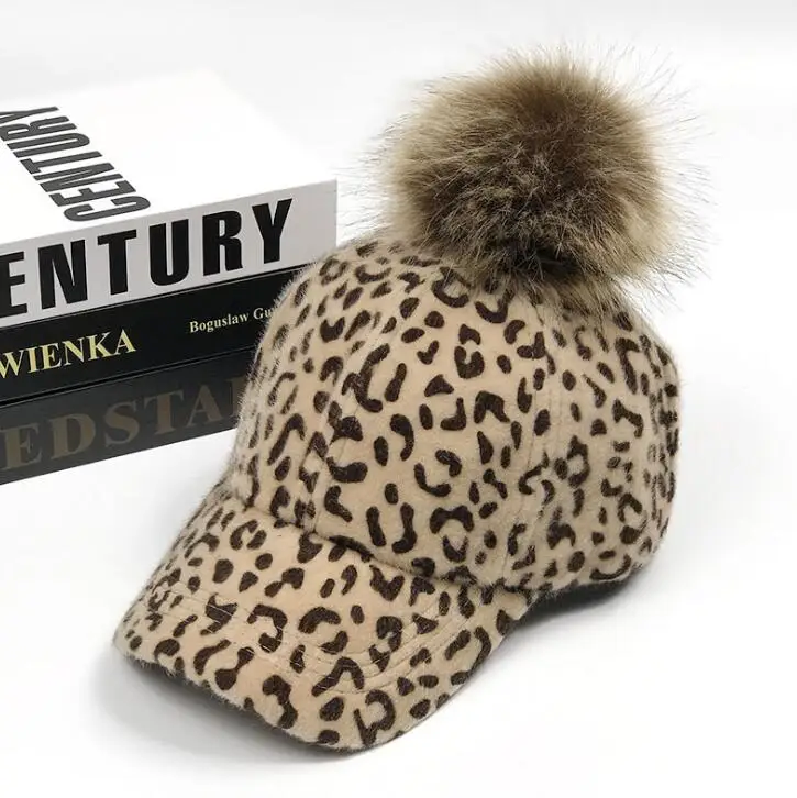 

2019 new baseball caps winter cap for women Faux Fur pompom ball Leopard cap Women Casual Snapback hat cap