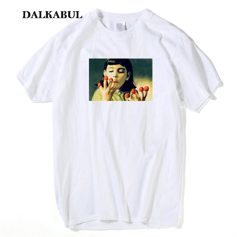 

Amelie Eating Rasberry Printed T shirt Women Men Summer Little Girl Top Tees