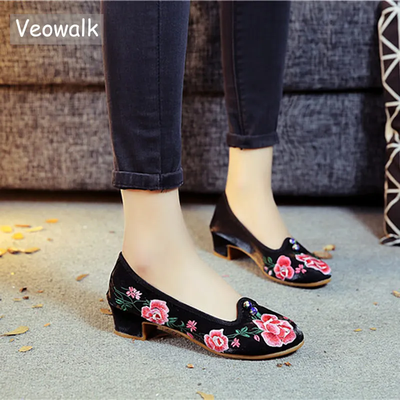 

Veowalk High End Chinese Flower Embroidered Women's Silk Cotton Chunky Medium Heel Pumps Elegant Ladies Round Toe Slip on Shoes