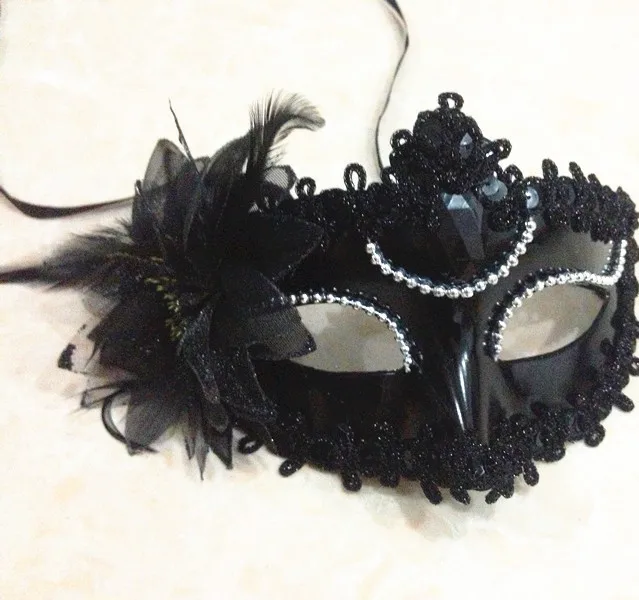 Венецианская маска на половину лица, перо лилии, Хэллоуин, косметический шарик вечерние маскарадные маски принцессы, сексуальное женское платье, маска для глаз с большим цветком - Цвет: Черный