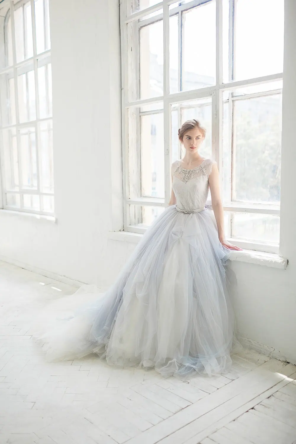

High Quality 2019 Scoop Bridal Dresses Vestido de Noiva Dois Luxury Silver Silky Organza Lace Beading Ball Gown Wedding Dress