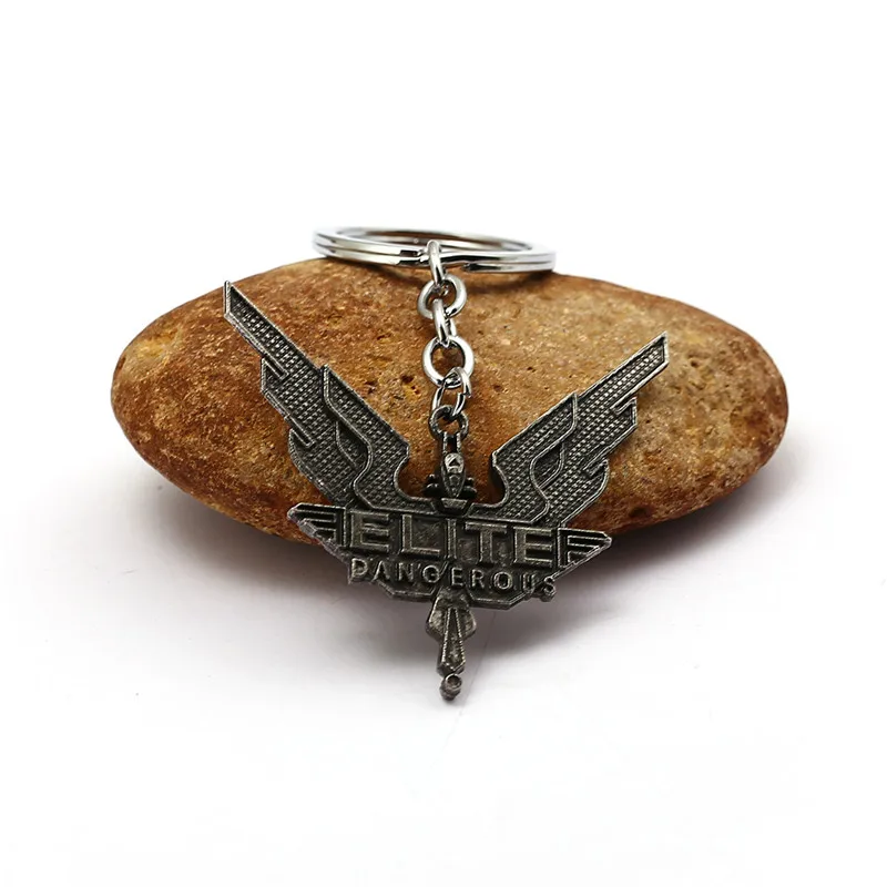 Juego el último de nosotros 2 llavero ELITE peligros EROUS DANG anillo alas perlas cadena colgante hombres Carn bolsa llavero Chaveiro Juego el último de nosotros 2 llavero ELITE peligros EROUS DANG anillo alas perlas cadena colgante hombres Carn bolsa llavero Chaveiro