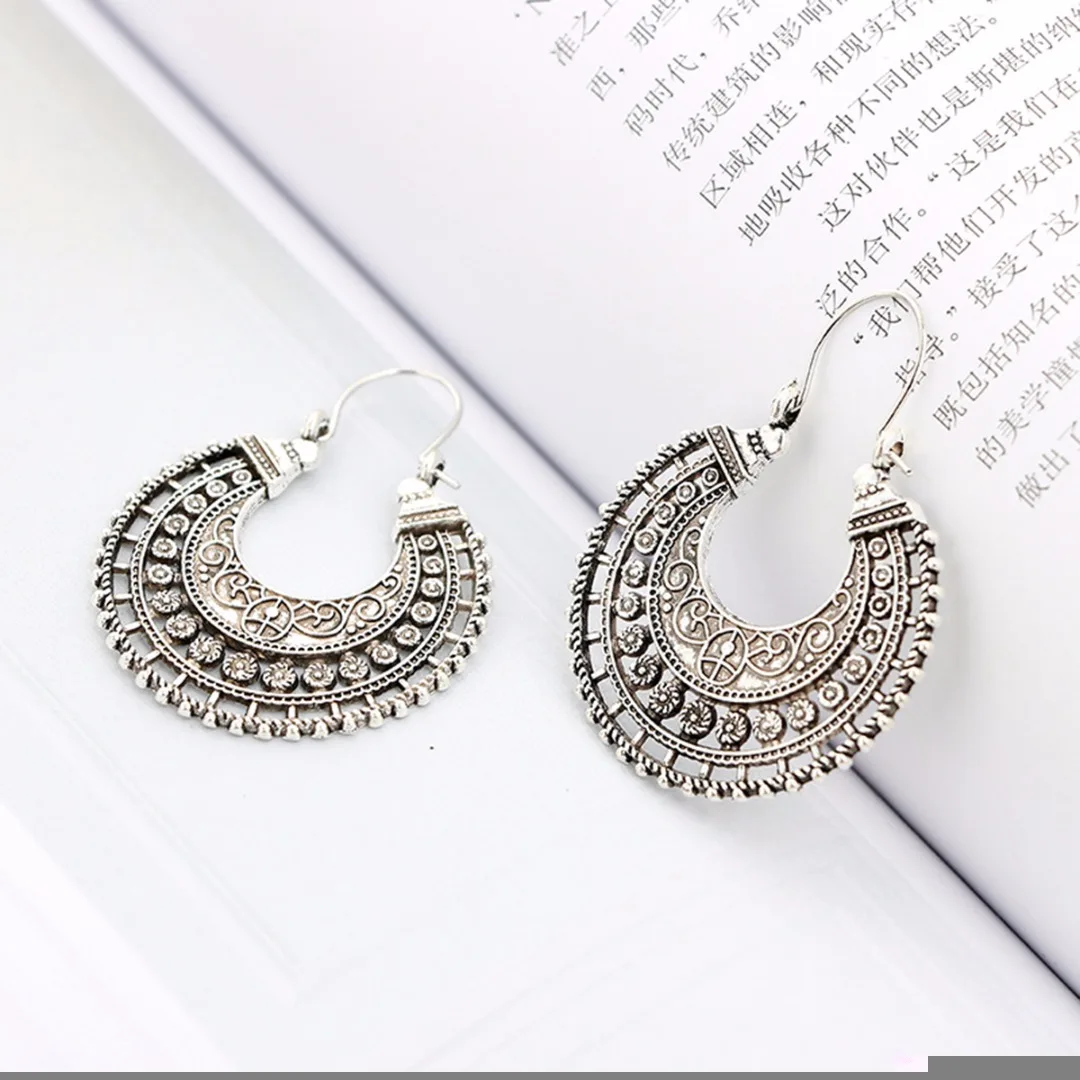 Shellhard Fashion Carved Flower Earring Jewelry Boho Ethnic Tibetan Tribal Pendant Earring Antique Vintage Silver Hoop Earring