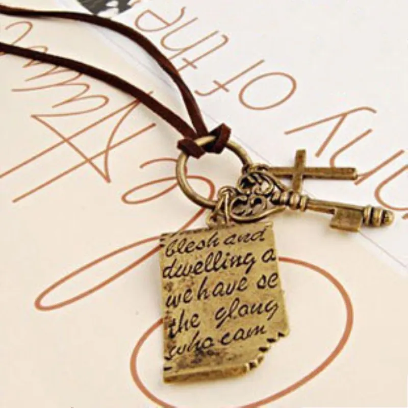 

NK192 New Shakespeare Love Letter Cross Leather Key Vintage Velvet Rope Necklace Long Sweater Chain European & American Jewelry
