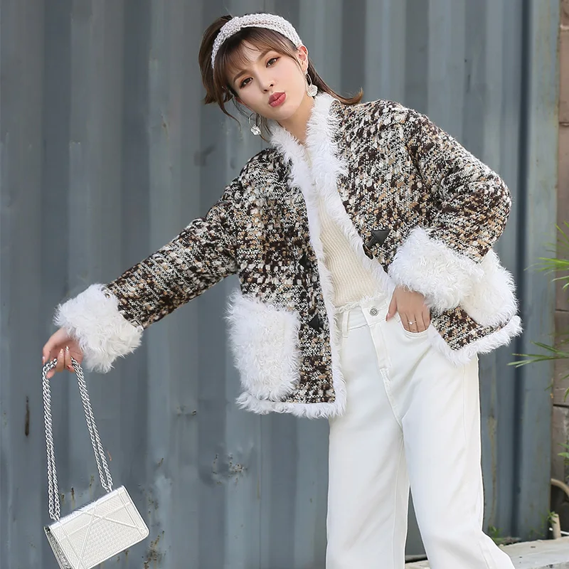 

Popular new winter real fur coat Elegant women Fur-in-One Parker Woolen Lamb fur jacket fur parker MW18XF