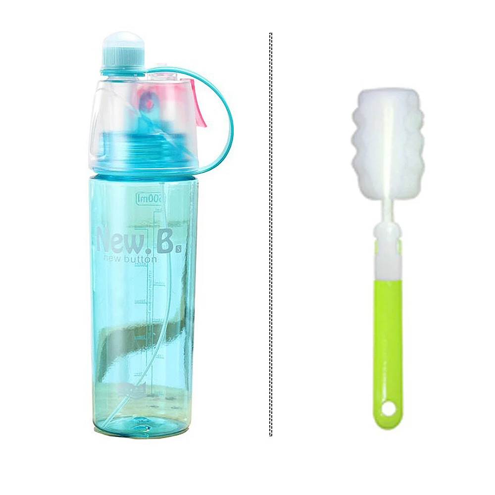 Plastic Spray Water Bottle Portable Drinking Cup Outdoor Climbing Bottles - Цвет: 600ml with Brush