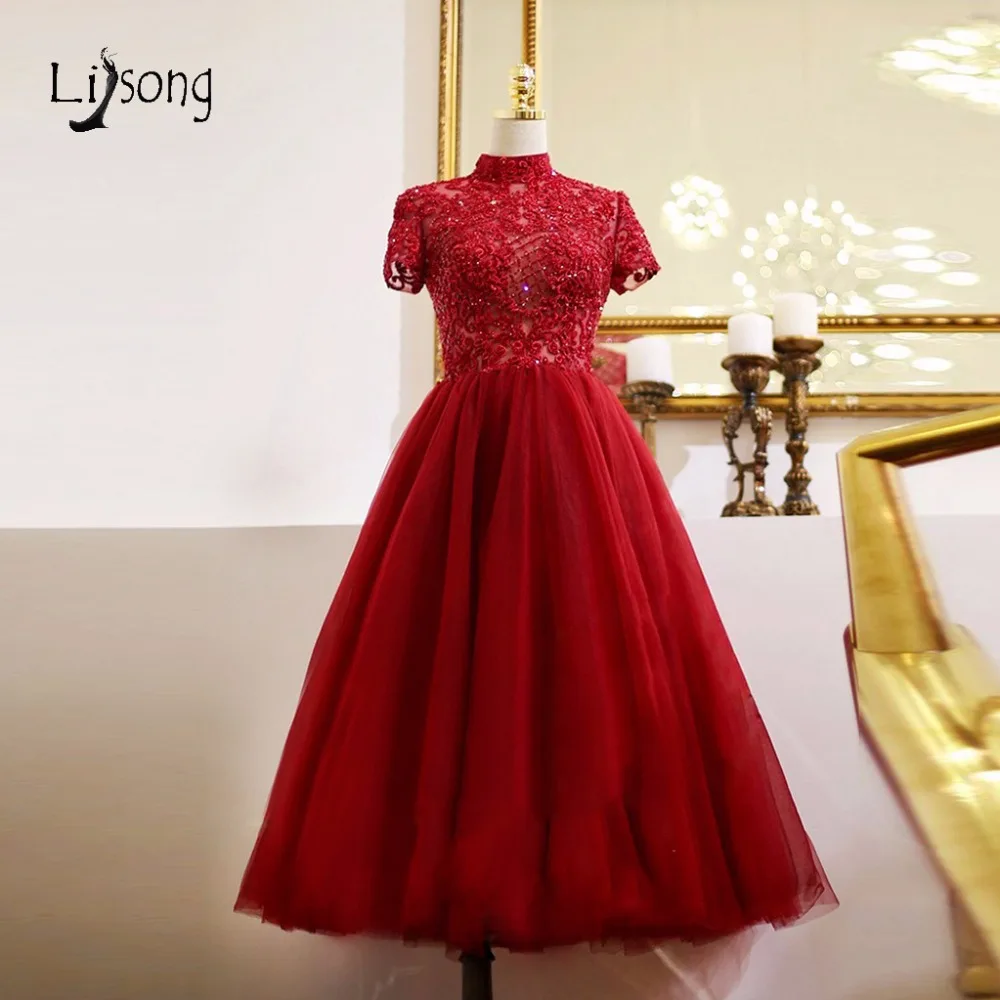 Скромные Красные кружевные вечерние платья длиной до середины икры, вечерние платья с блестящими бусинами и кристаллами, вечерние платья с высоким воротником и короткими рукавами