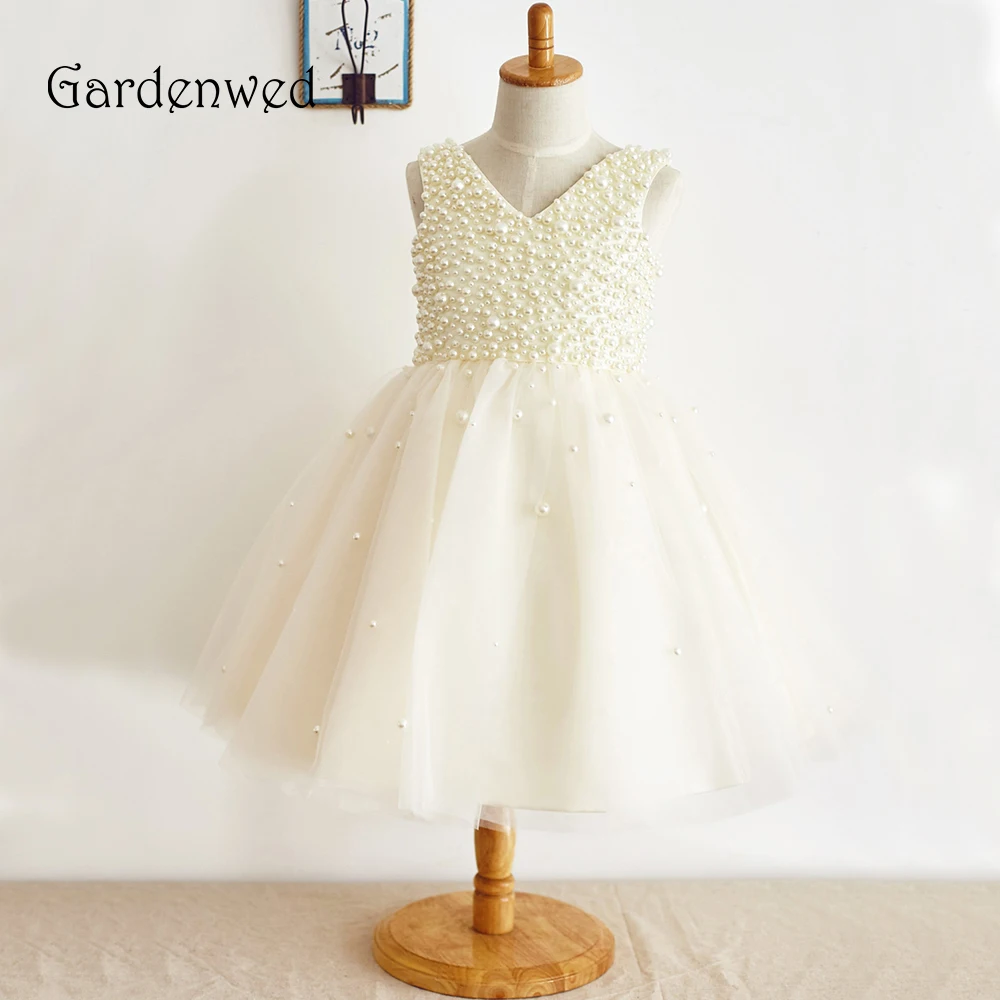 

Gardenwed 2019 Knee Length Ivory Pearls Flower Girl Dresses With Bow Little Girls Kids Dress for Wedding Pageant Gowns Formal