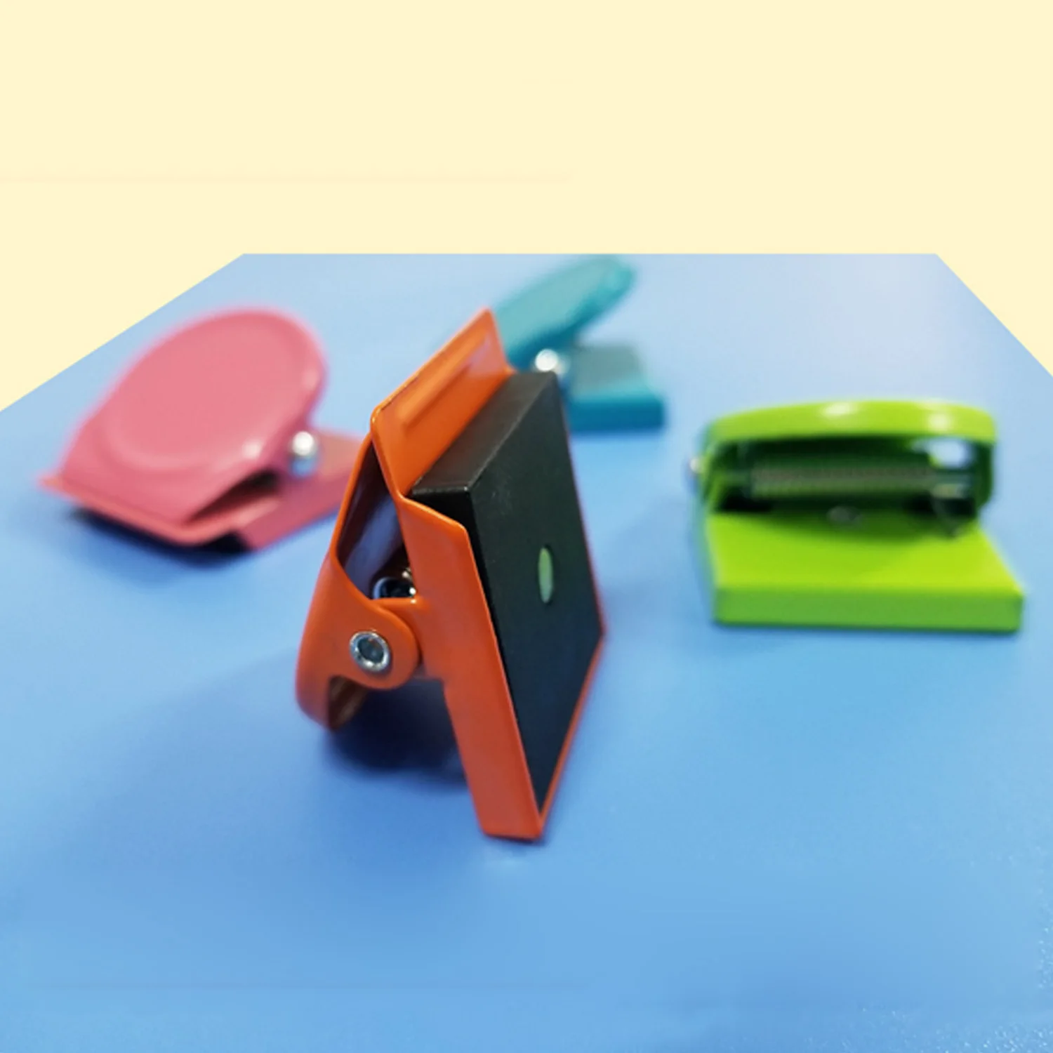 

12PCS Metal Magnetic Clips Magnet Hook Clips For Home Kitchen Office School Practical portable Small Magnet Clips Assorted Color