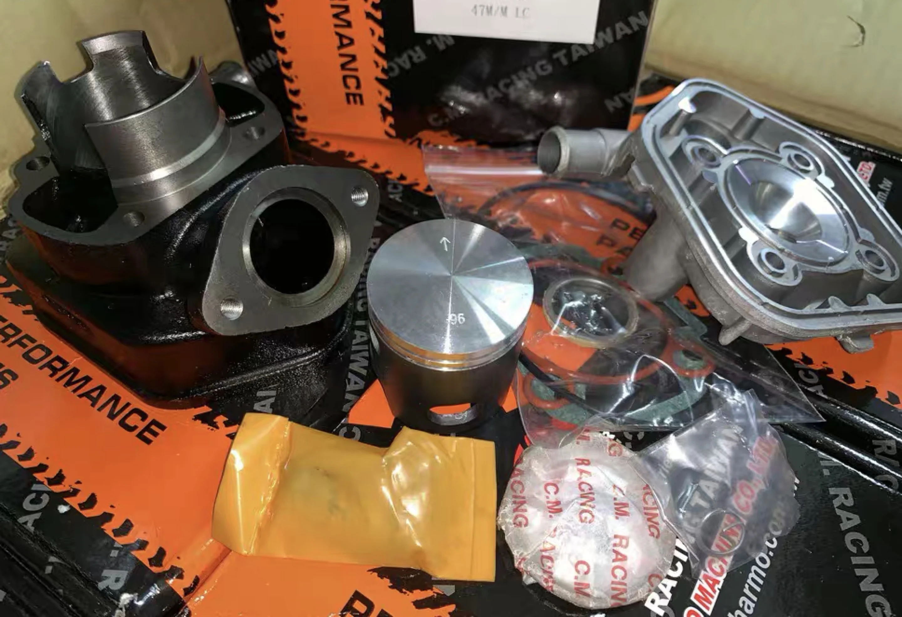 

Cylinder kit,for, Honda,DIO,ZX,AF34,AF35, 47mm,CHARMO,cylinder,big bore,piston,racing,tuning,parts,with,water,cool,water cooling