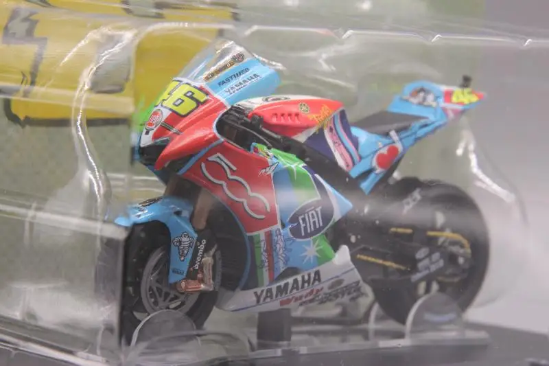 Leo 1:18 FIAT Yama ha YZR-M1 2007 мотоцикл Rossi сплав модель автомобиля литье под давлением металлические игрушки подарок на день рождения для мальчика