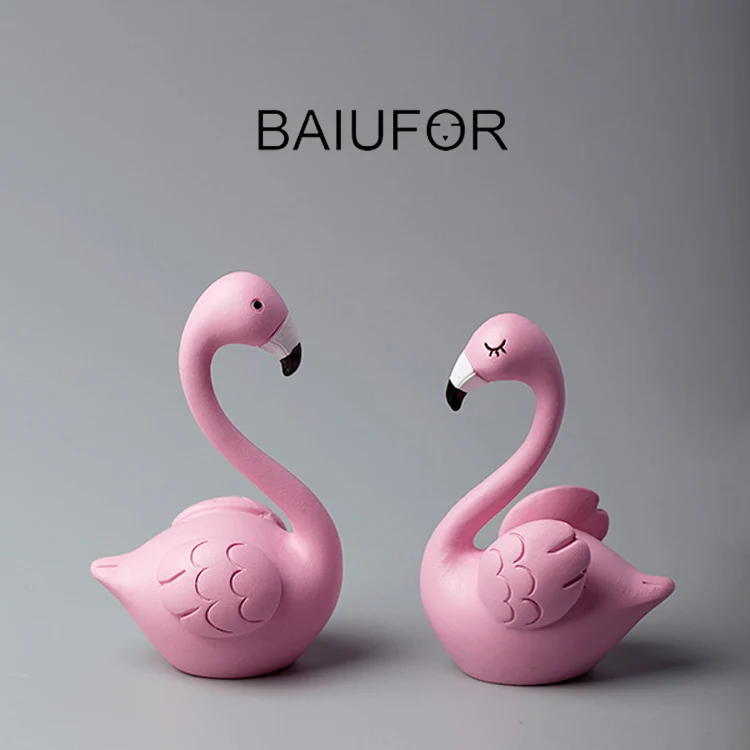 

BAIUFOR Miniatures Flamingo Couple Lover DIY Terrarium Figurines Mini Fairy Garden Miniature Car Decor Friend Gift Home Decor