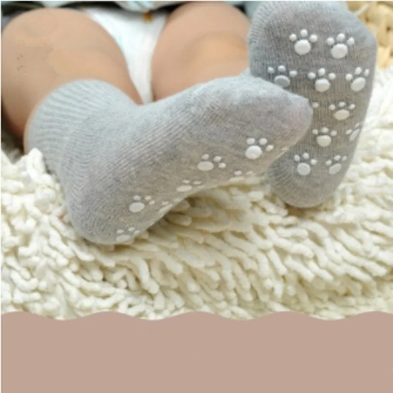 

The Spring and Autumn New Kids Socks Solid Unisex Non Slip Bottom Baby 0-6 Year Old for boy and girl