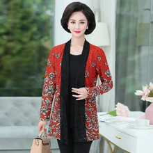 Женская футболка с цветочным принтом, имитация двух частей, длинный рукав, весна-осень, средний возраст, одежда для мамы размера плюс, нижняя рубашка