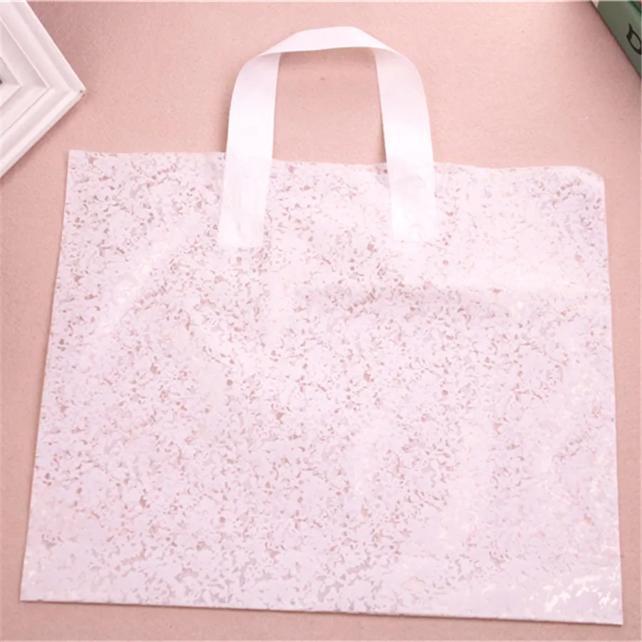 

High-density Polythylene Eco-friendly White Snow Flower Packaging Bag 10pcs/lot 29*35cm Large Plastic Clothing Bags With Handle