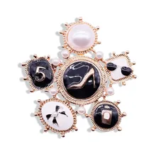 Fashion Number 5 Luxury Brand Designer Lapel Pins Brooches Broche Jewelry For Women Clothing Sweater Dress jujie fashion crystal deer brooches coat clothing scarf lapel pins elk corsage fashion jewelry