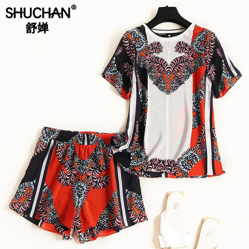 

Shuchan 100% Natural Silk Two Piece Set Print Korean Style Women Fashion Print Tops with Short Sleeve+shorts Suit Women 11902