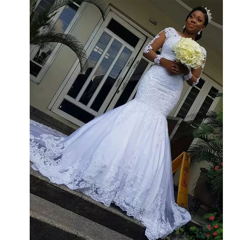 

Vintage White Mermaid Wedding Dresses With Long Sleeve O Neck Appliques Beading Country Wedding Gown Bridal Dress 2019