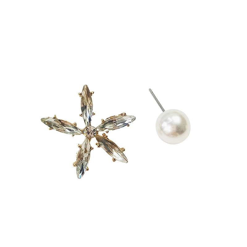 

Stud Earrings Asymmetry Crystal Flower Joker Fashion Korean Women Plant Trendy Push-back pearl