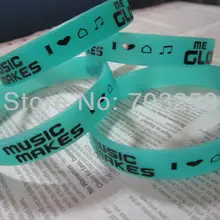 500 шт светящийся в темноте Силиконовый браслет низкая цена EG-WBG101 пользовательский дизайн флуоресцентная резиновая нашивка светящийся браслет для мероприятий