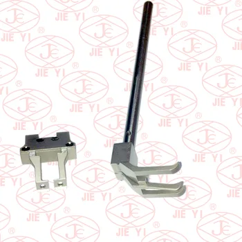 

The high-end industrial sewing machine accessories three synchronous double needle car 4420 split movable presser foot