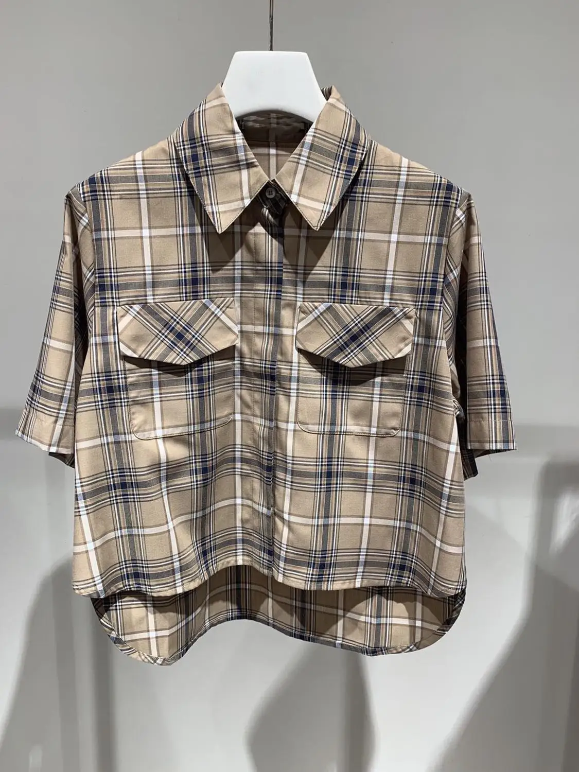

New 2019 summer women's short sleeves plaid Shirts A370